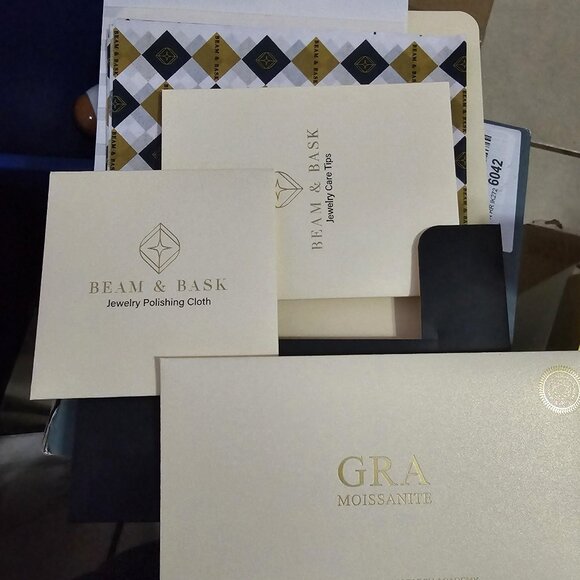 NIB/NWOT Beam and Bask 2 Carat Moissanite Necklace - Picture 2 of 13